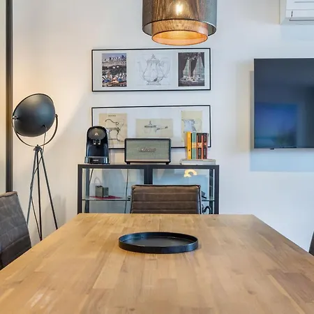 Atelier باريس