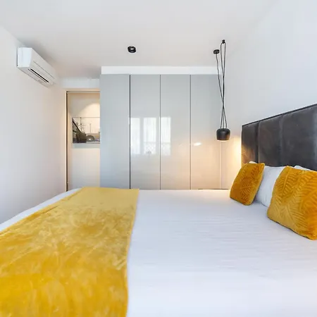 Apartment Atelier *